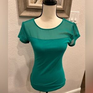 Ann Taylor Kelly Green Stretchy Blouse - Size S - EUC